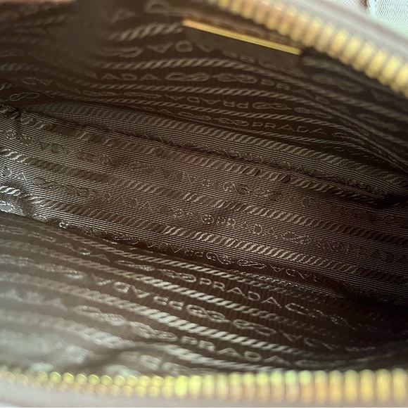 Gorgeous Prada 2005 reedition leather bag - Picture 3 of 10